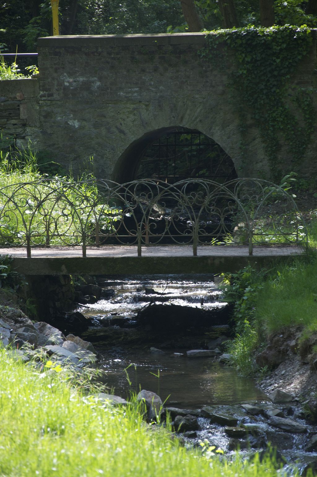 Bachlauf im Marienberger Park